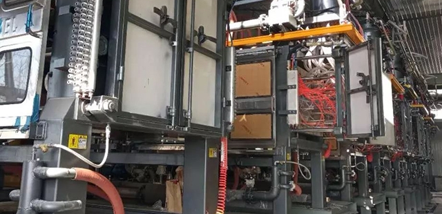 泡沫機器生(shēng)產廠家泡沫包(bāo)裝為何流行